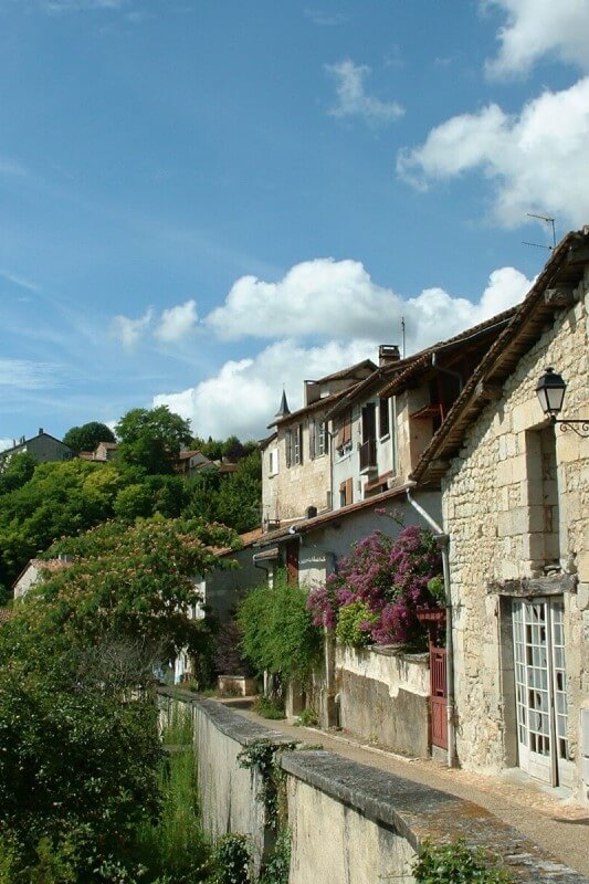 Village Aubeterre-sur-Dronne